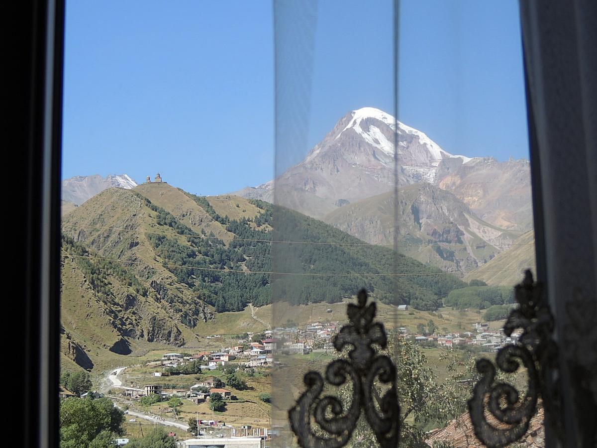 Nino Khetaguri Guest House Stepantsminda Exterior foto